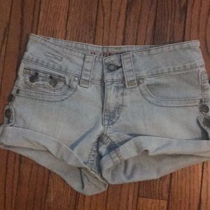 Cute jean shorts!